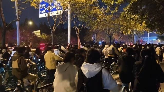 郑州大学生夜骑开封现象背后的原因深度解析