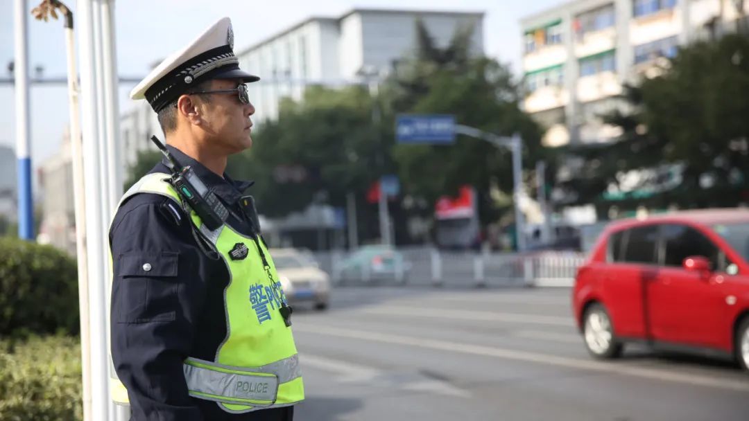 常州辅警张立飞，忠诚卫士，便衣尖兵——鹰眼闪耀的忠诚之路