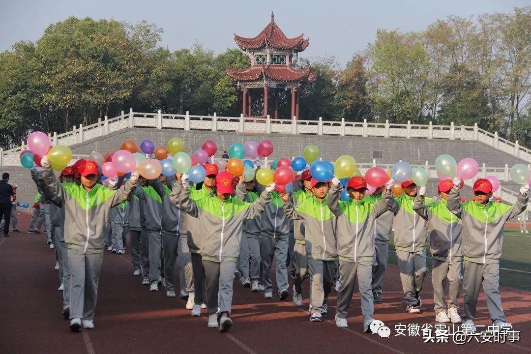 霍山职业学校青春逐梦绿茵赛场，闪耀青春梦想的力量