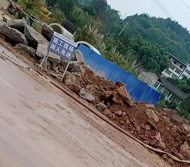 龚拥军的铺路人生，甘做铺路石，承载民生重托